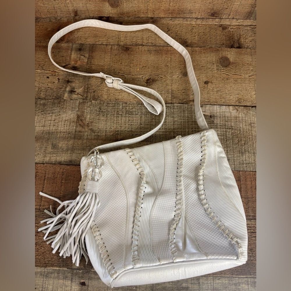 Vintage Sharif White Crock Skin Leather Crossbody Bag Purse Tassel Beads Small